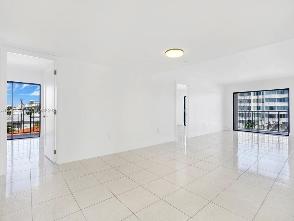 For Rent: $3,200 (2 beds, 2 baths, 1056 Square Feet)