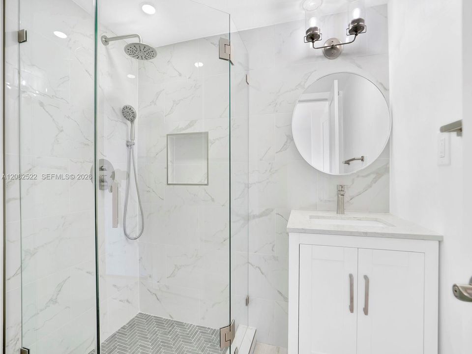 For Rent: $3,200 (2 beds, 2 baths, 1056 Square Feet)