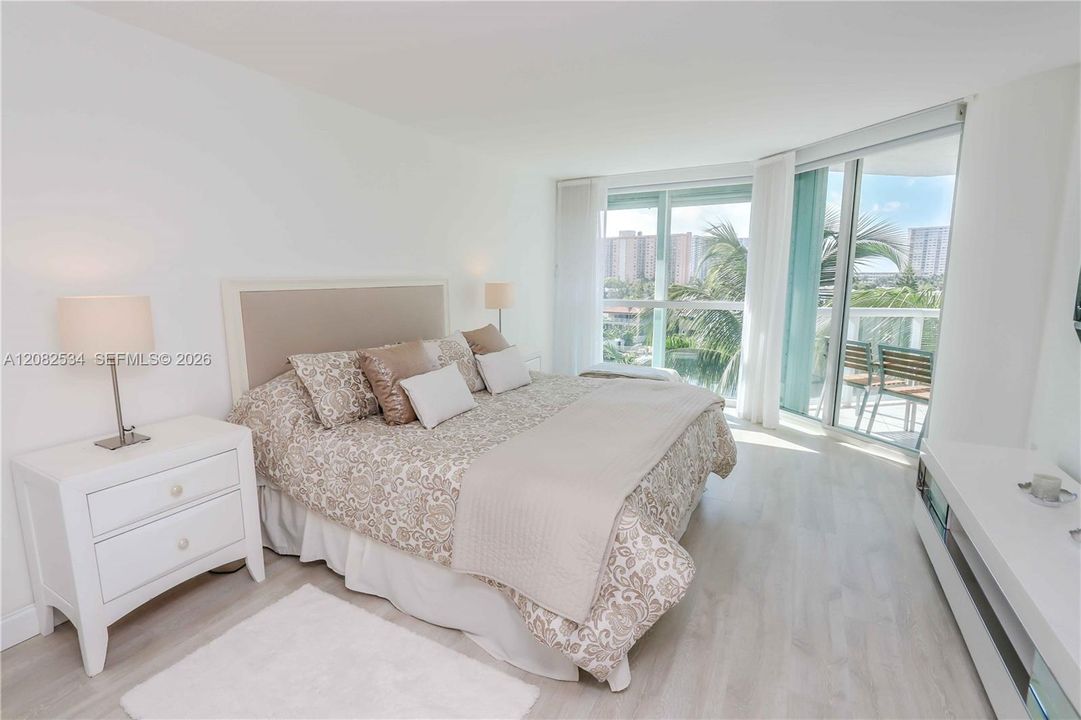 For Rent: $5,500 (2 beds, 2 baths, 1786 Square Feet)