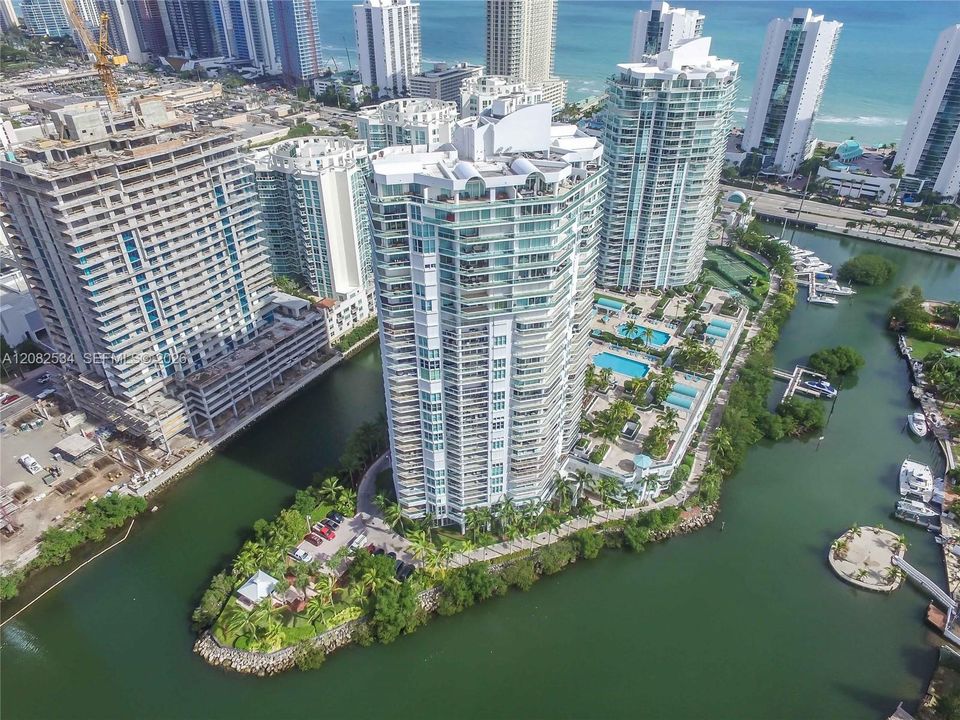 For Rent: $5,500 (2 beds, 2 baths, 1786 Square Feet)