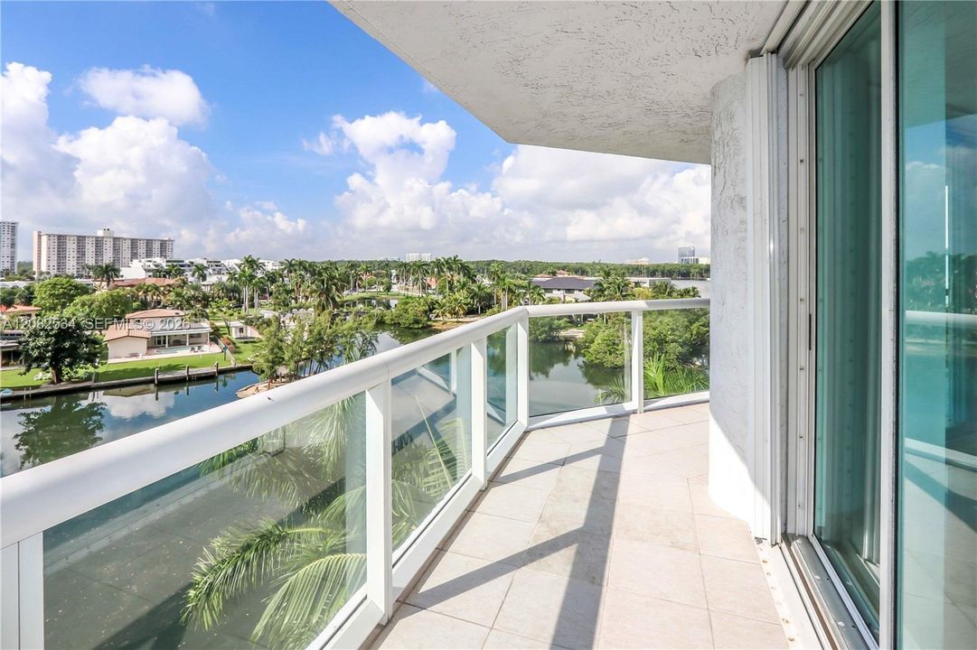 For Rent: $5,500 (2 beds, 2 baths, 1786 Square Feet)