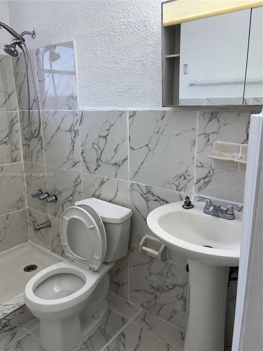 En Renta: $2,300 (2 camas, 2 baños, 4916 Pies cuadrados)