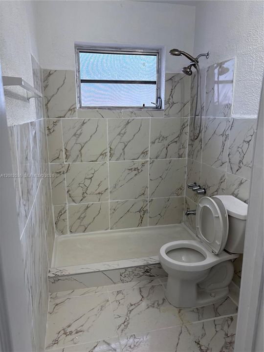 En Renta: $2,300 (2 camas, 2 baños, 4916 Pies cuadrados)