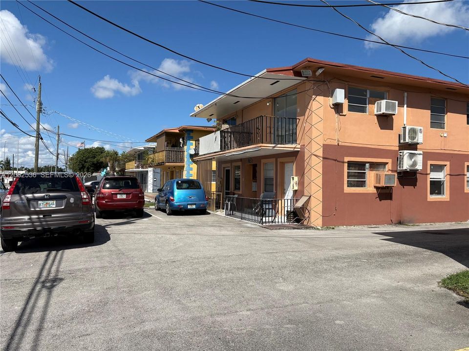En Renta: $2,300 (2 camas, 2 baños, 4916 Pies cuadrados)