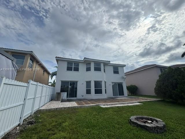 En Venta: $725,000 (4 camas, 2 baños, 2940 Pies cuadrados)