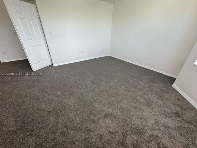 En Venta: $725,000 (4 camas, 2 baños, 2940 Pies cuadrados)