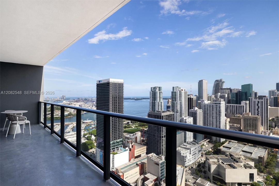 En Venta: $870,000 (2 camas, 2 baños, 837 Pies cuadrados)