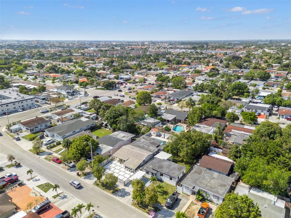 En Venta: $555,000 (3 camas, 2 baños, 0 Pies cuadrados)