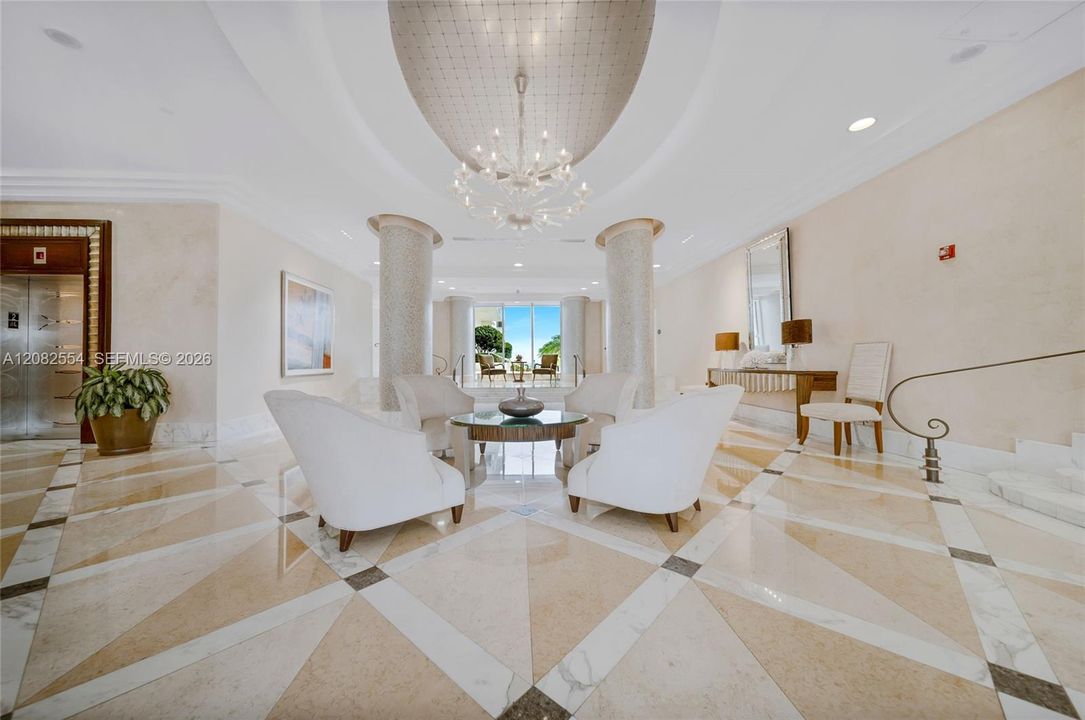 В аренду: $4,600 (2 спален, 1 ванн, 943 Квадратных фут)
