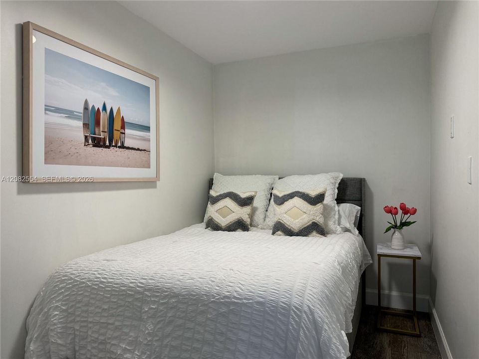 В аренду: $4,600 (2 спален, 1 ванн, 943 Квадратных фут)