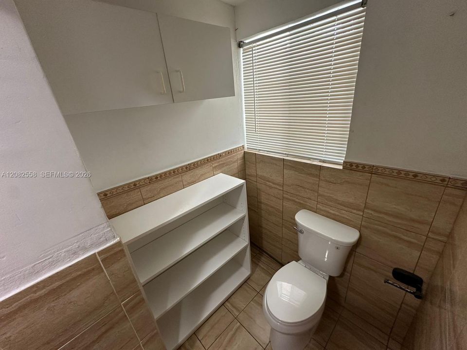 В аренду: $1,450 (1 спален, 1 ванн, 1604 Квадратных фут)