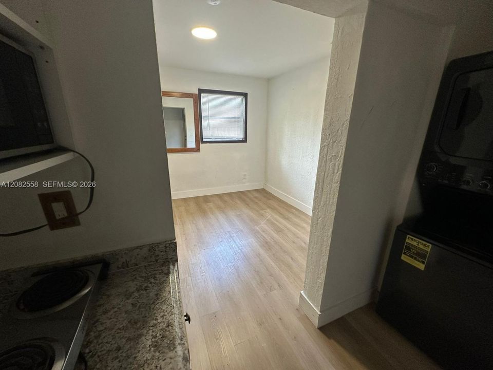 В аренду: $1,450 (1 спален, 1 ванн, 1604 Квадратных фут)