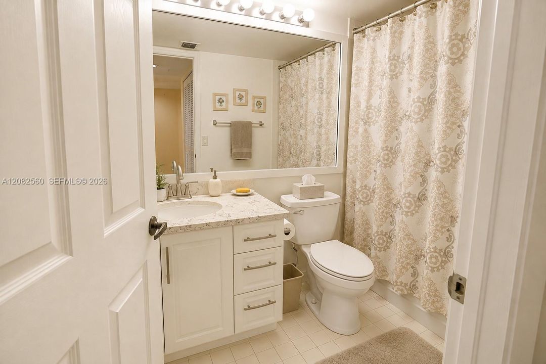 На продажу: $189,900 (2 спален, 2 ванн, 1215 Квадратных фут)