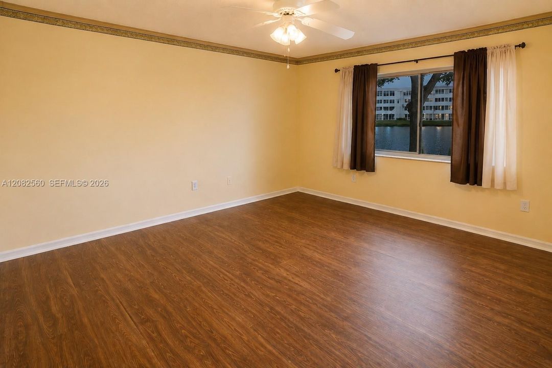 На продажу: $189,900 (2 спален, 2 ванн, 1215 Квадратных фут)