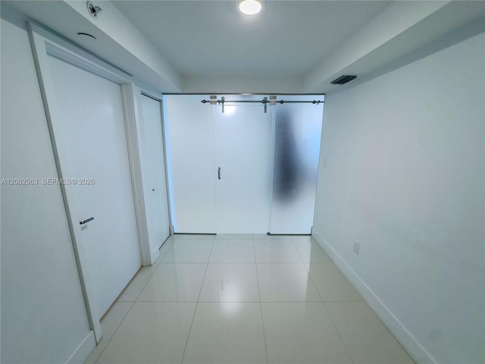 For Rent: $4,200 (2 beds, 2 baths, 1030 Square Feet)