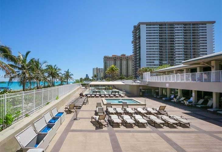 En Venta: $849,000 (3 camas, 2 baños, 1740 Pies cuadrados)