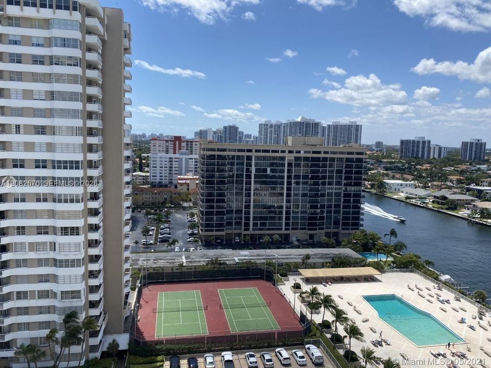 En Venta: $849,000 (3 camas, 2 baños, 1740 Pies cuadrados)