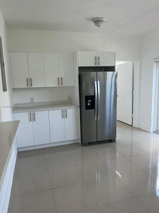 В аренду: $6,500 (3 спален, 3 ванн, 1696 Квадратных фут)