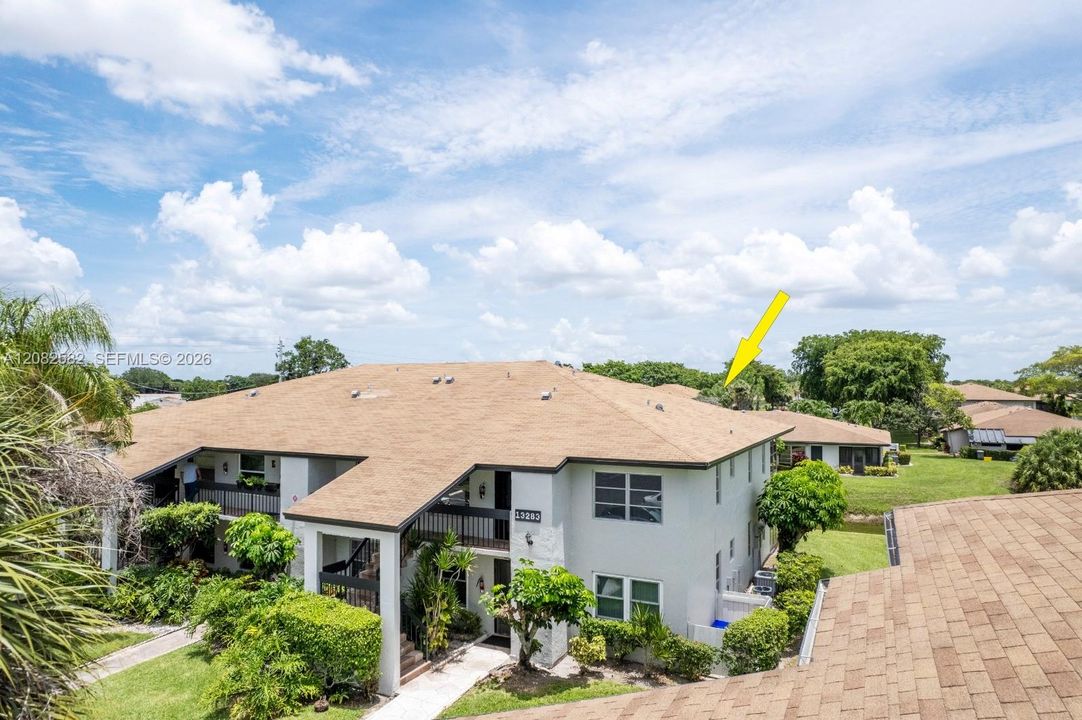 For Rent: $2,200 (2 beds, 2 baths, 1198 Square Feet)