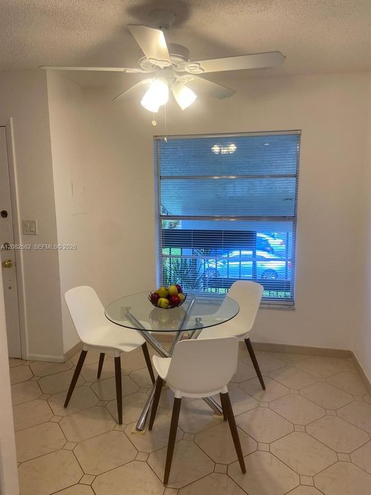 For Rent: $2,200 (2 beds, 2 baths, 1198 Square Feet)