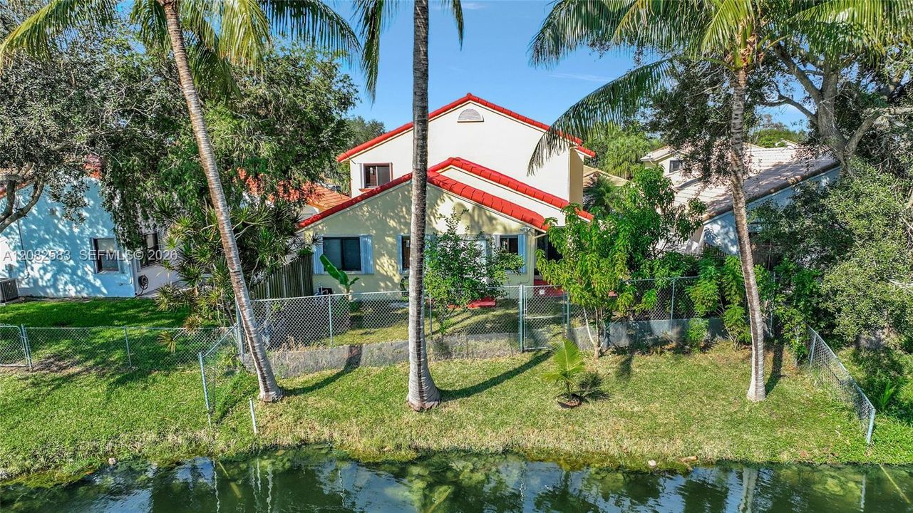 В аренду: $4,000 (4 спален, 2 ванн, 2276 Квадратных фут)