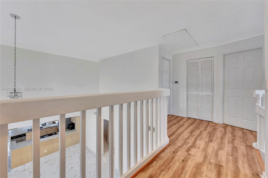 В аренду: $4,000 (4 спален, 2 ванн, 2276 Квадратных фут)