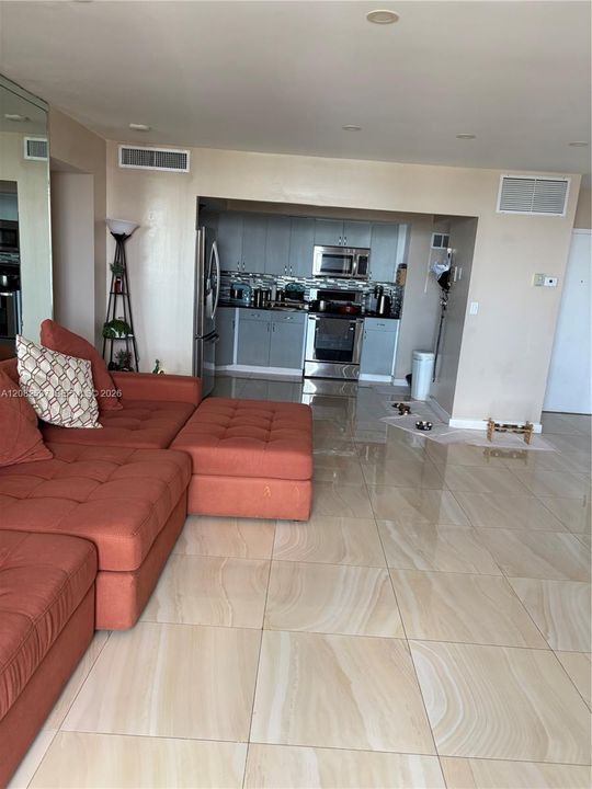 В аренду: $2,650 (2 спален, 2 ванн, 1188 Квадратных фут)