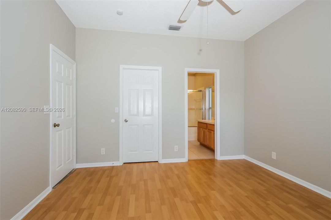 В аренду: $2,935 (3 спален, 2 ванн, 1400 Квадратных фут)