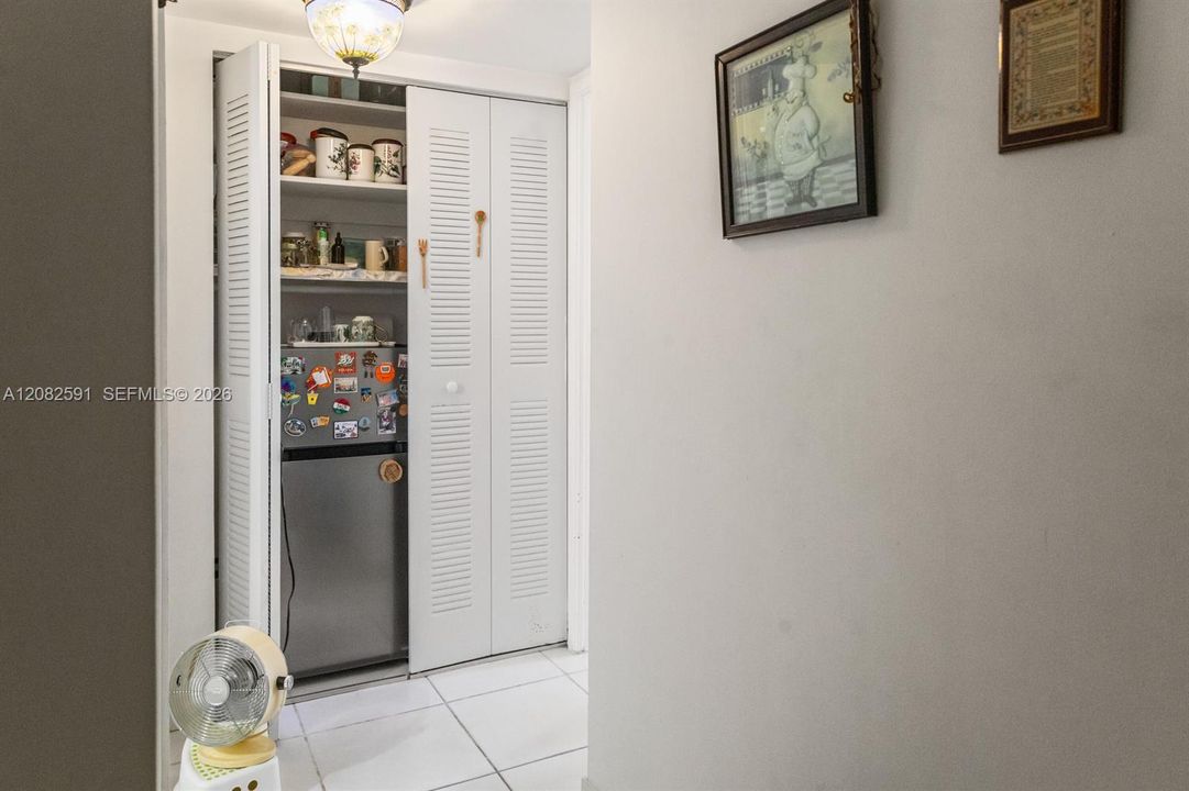 На продажу: $255,000 (3 спален, 2 ванн, 1145 Квадратных фут)