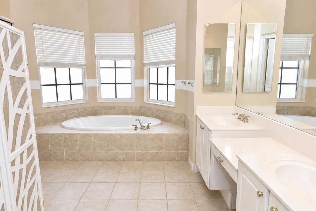 016-004-master bath1-1500x1000