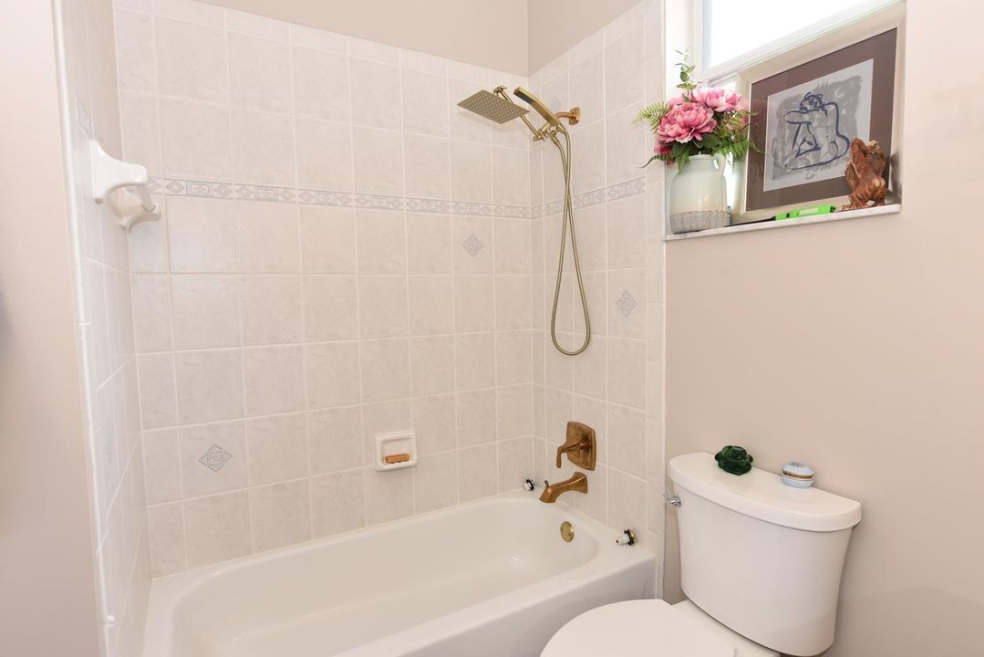 014-001-9570 Lantern Bay Cir-1499x1000