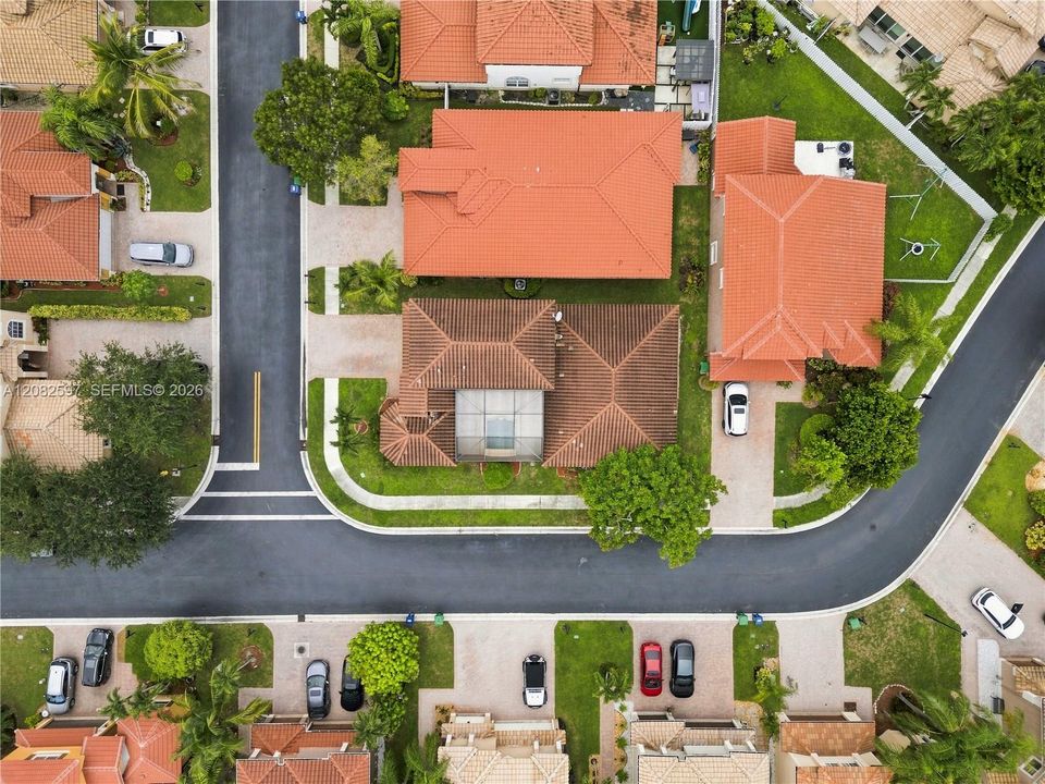 На продажу: $715,000 (4 спален, 3 ванн, 2472 Квадратных фут)