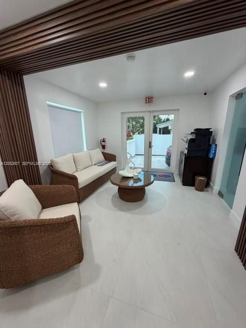 En Venta: $699,000 (1 camas, 1 baños, 1024 Pies cuadrados)