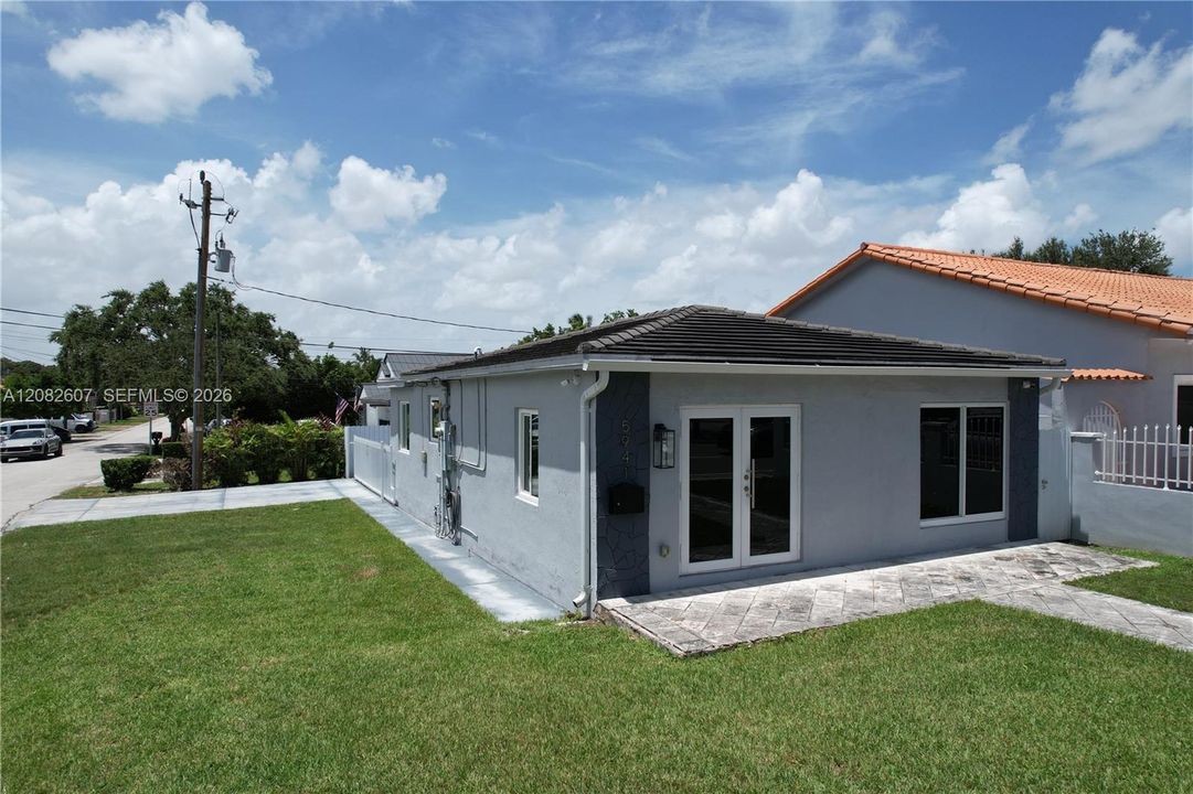 En Venta: $699,000 (1 camas, 1 baños, 1024 Pies cuadrados)