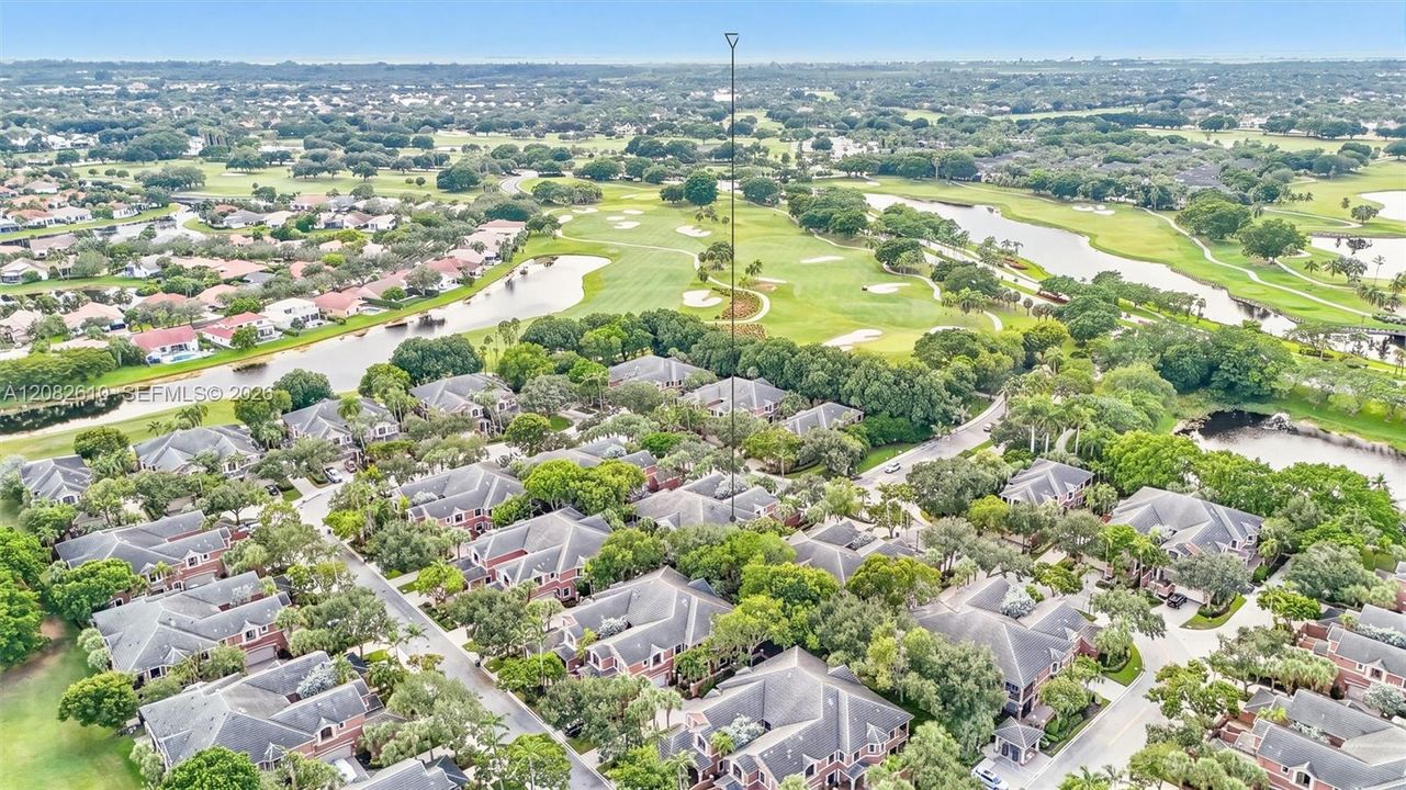 En Venta: $650,000 (3 camas, 2 baños, 1560 Pies cuadrados)
