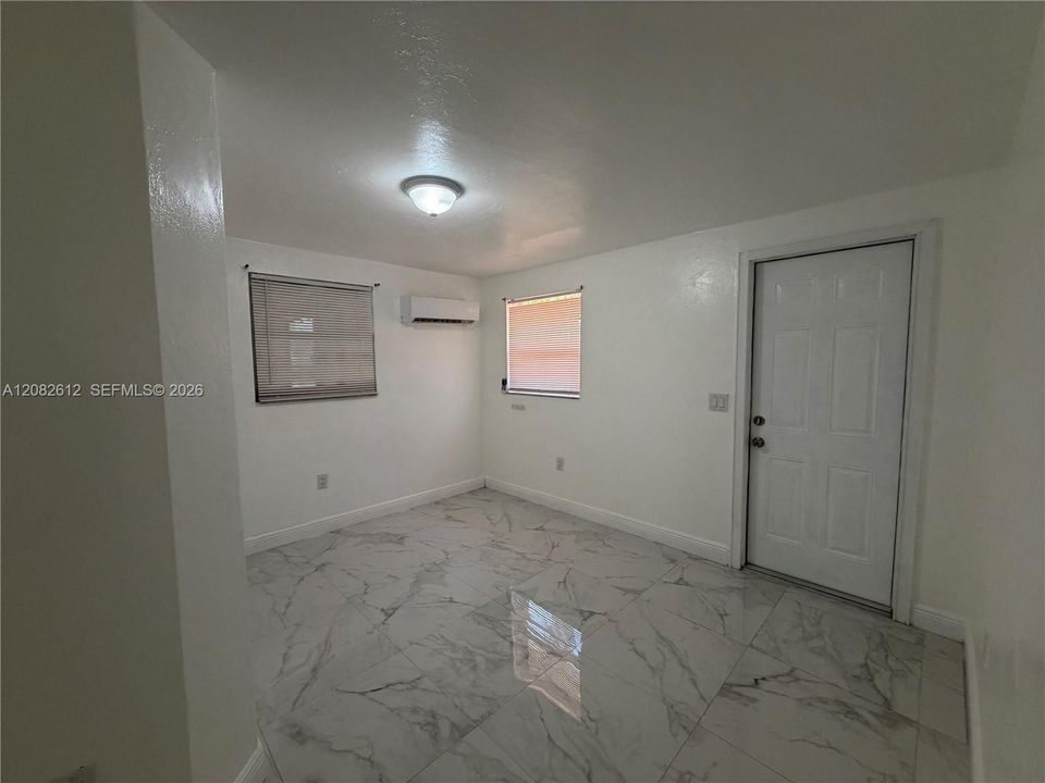 出租: $3,500 (4 贝兹, 3 浴室, 0 平方英尺)