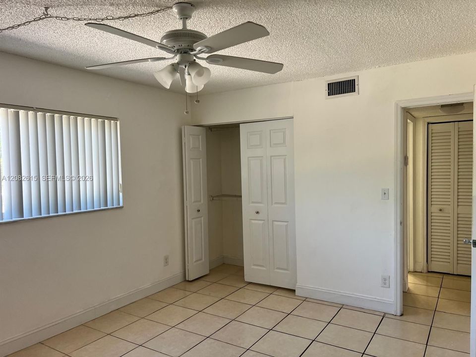 For Rent: $1,750 (1 beds, 1 baths, 689 Square Feet)