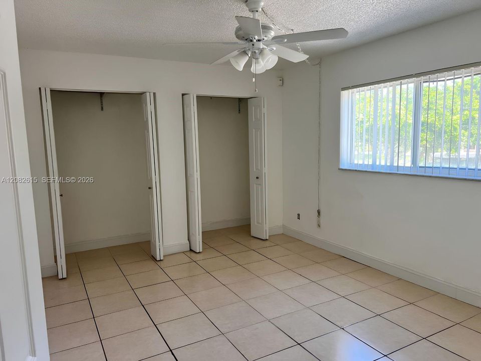 For Rent: $1,750 (1 beds, 1 baths, 689 Square Feet)