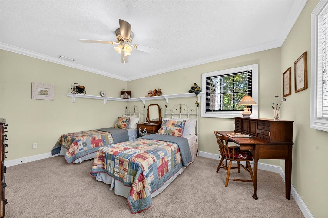 043-040-Bedroom-4000x2662