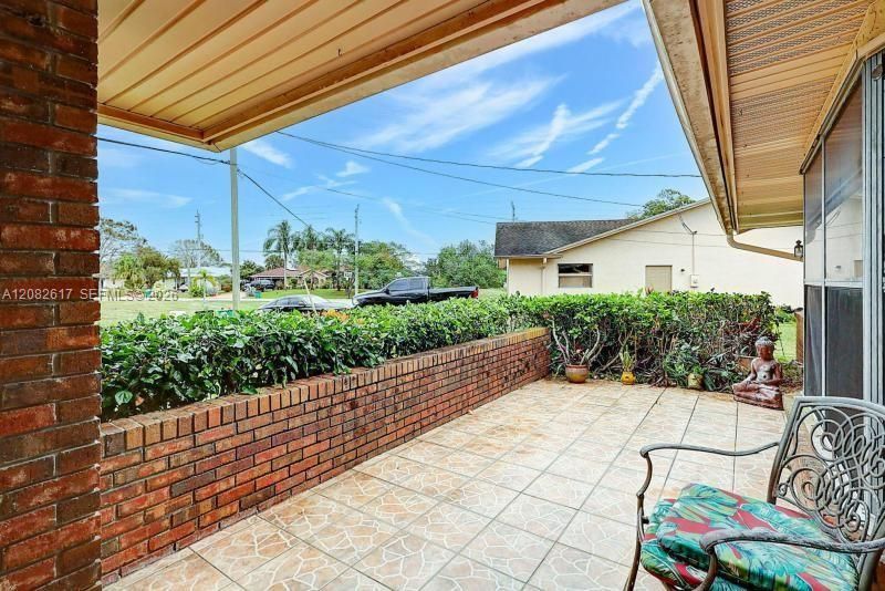 На продажу: $389,000 (3 спален, 2 ванн, 1760 Квадратных фут)
