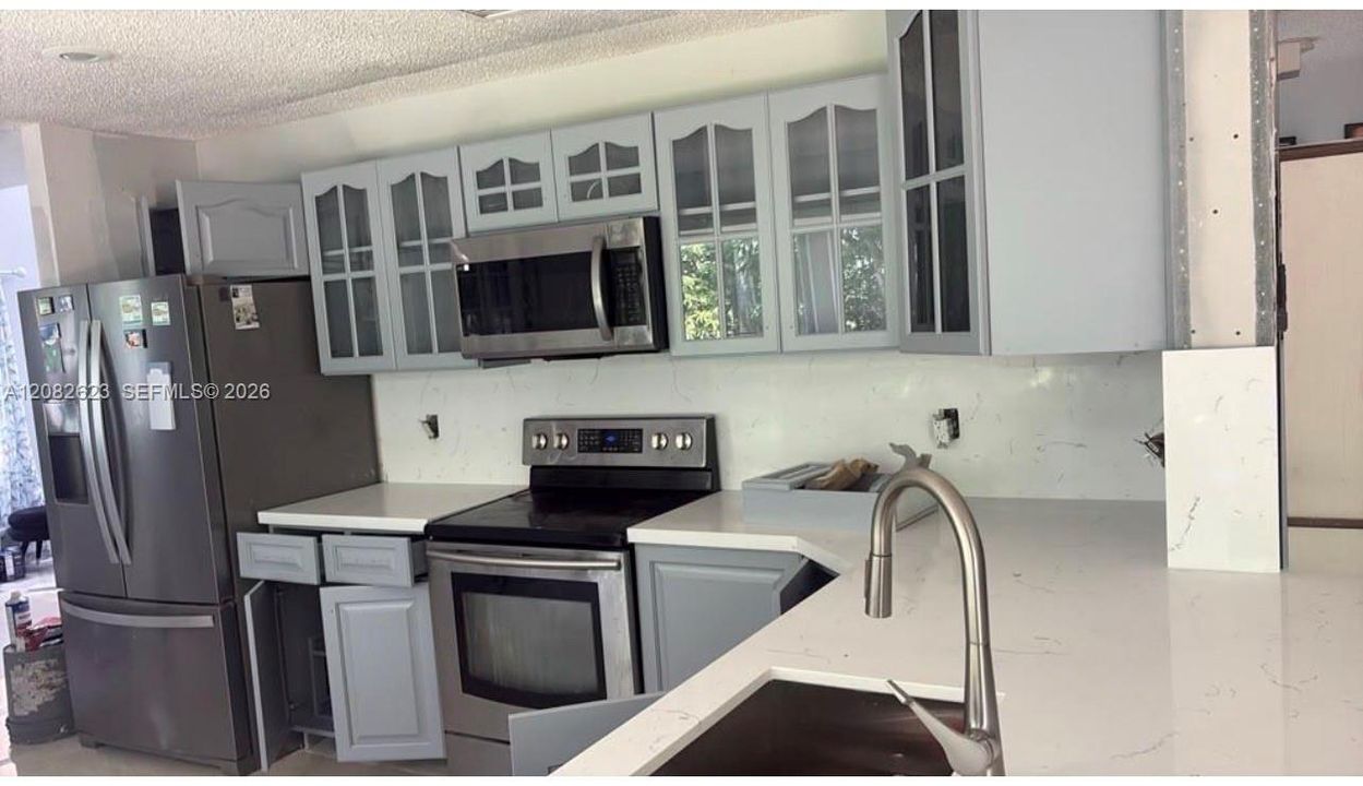 В аренду: $4,500 (4 спален, 3 ванн, 2608 Квадратных фут)