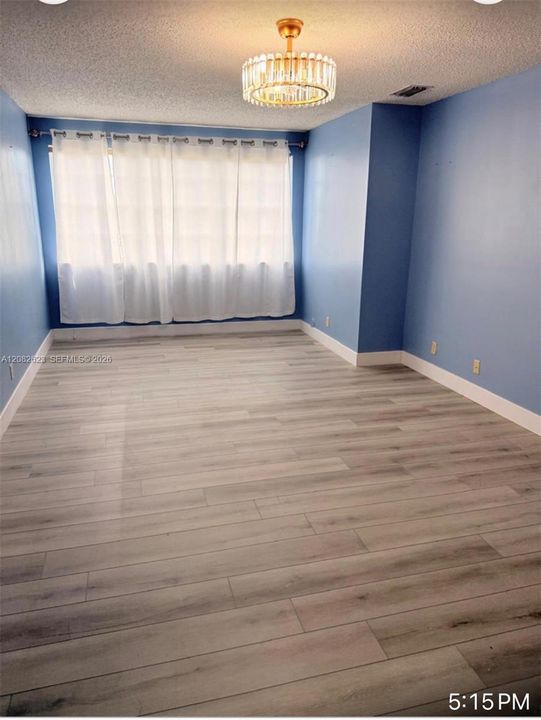 En Renta: $4,500 (4 camas, 3 baños, 2608 Pies cuadrados)