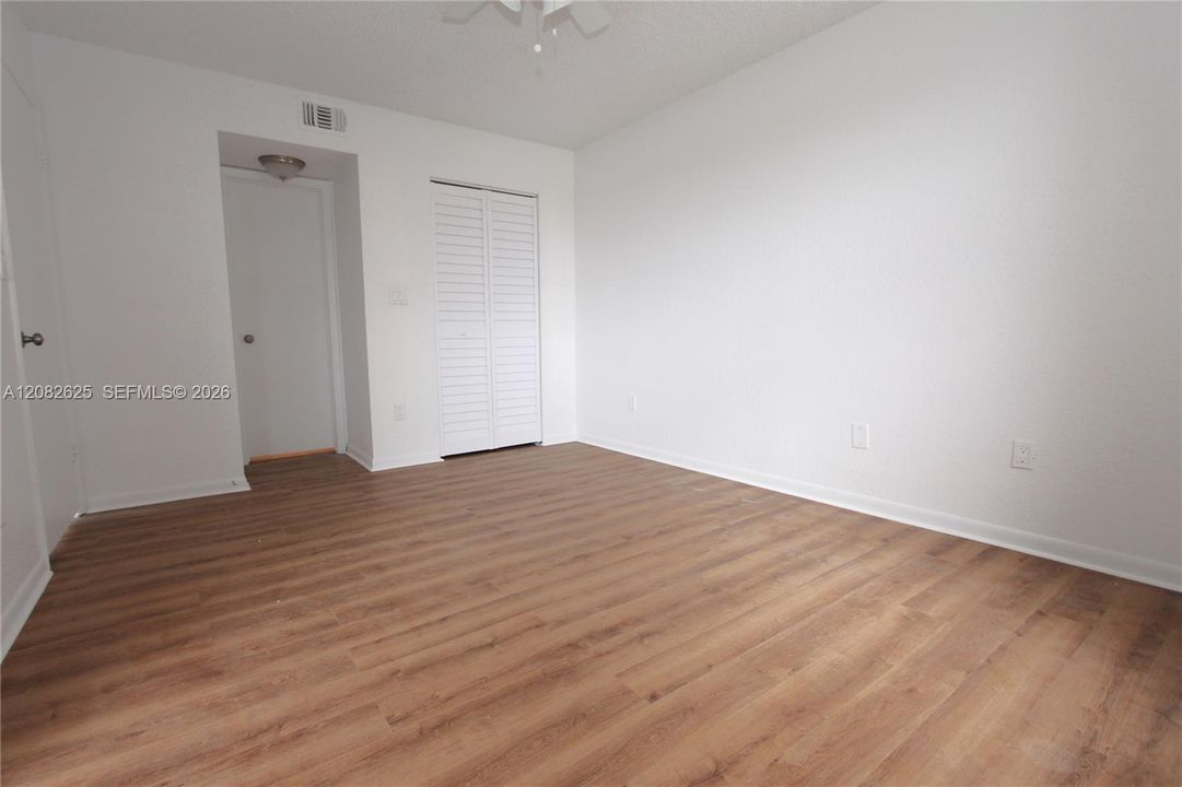 For Rent: $1,750 (1 beds, 1 baths, 804 Square Feet)