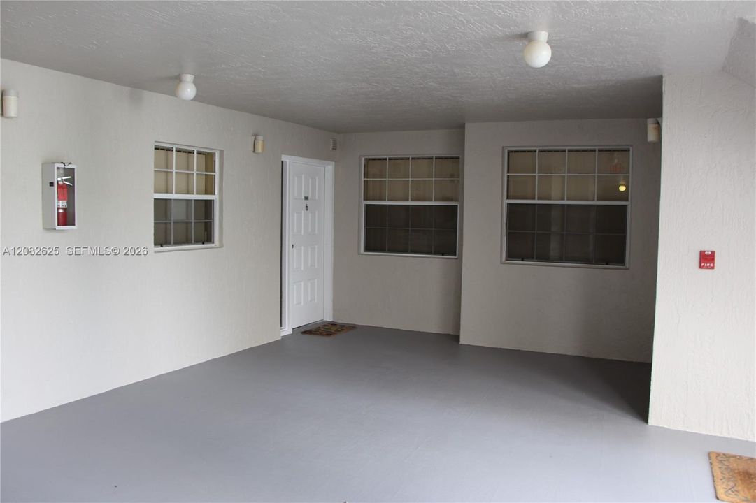 For Rent: $1,750 (1 beds, 1 baths, 804 Square Feet)