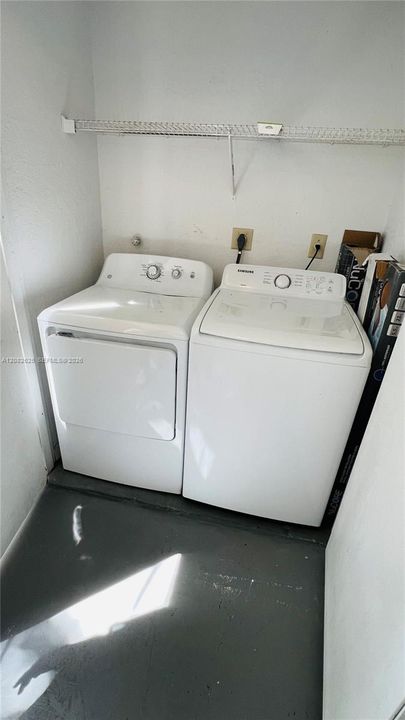 For Rent: $1,750 (1 beds, 1 baths, 804 Square Feet)