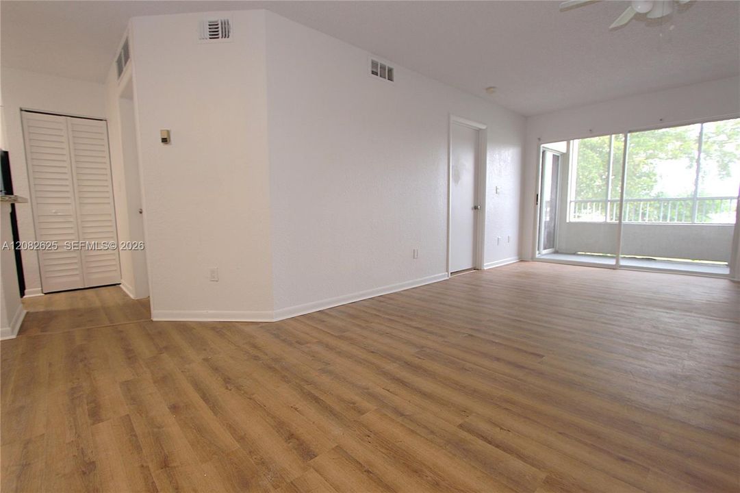For Rent: $1,750 (1 beds, 1 baths, 804 Square Feet)