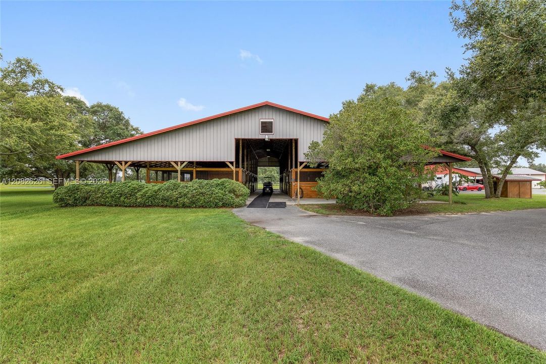 For Sale: $3,660,000 (7 beds, 4 baths, 1512 Square Feet)