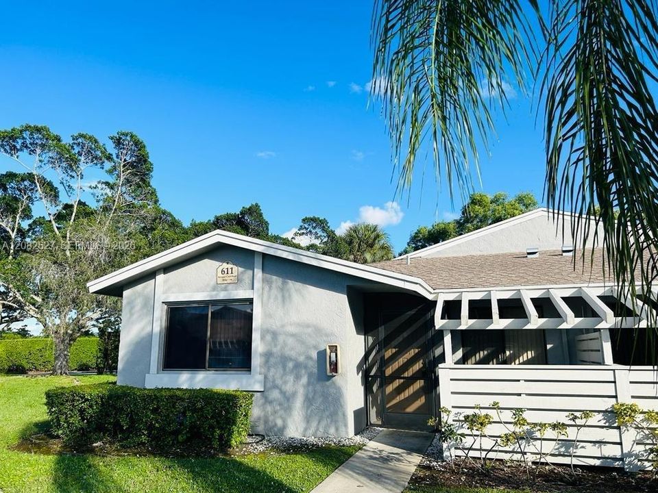 En Venta: $419,000 (3 camas, 2 baños, 1271 Pies cuadrados)