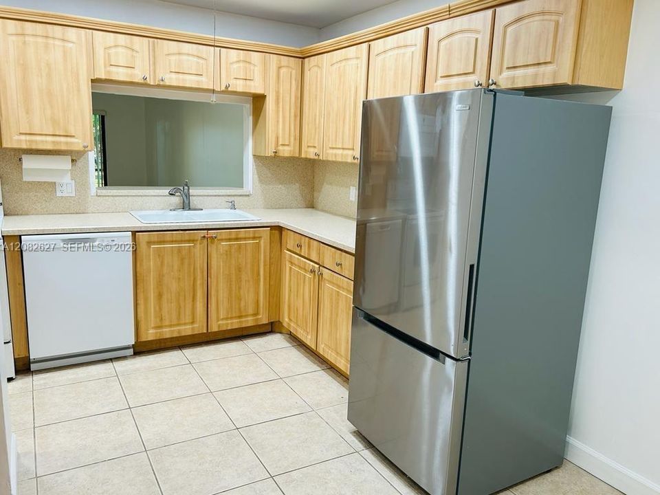 En Venta: $419,000 (3 camas, 2 baños, 1271 Pies cuadrados)