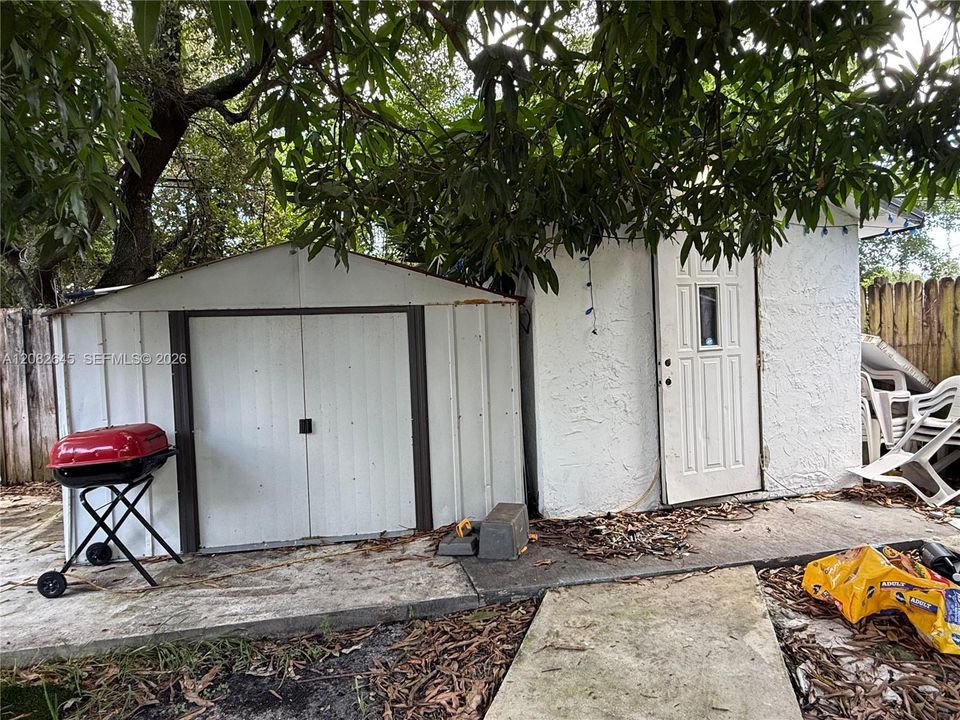 En Venta: $420,000 (3 camas, 1 baños, 864 Pies cuadrados)
